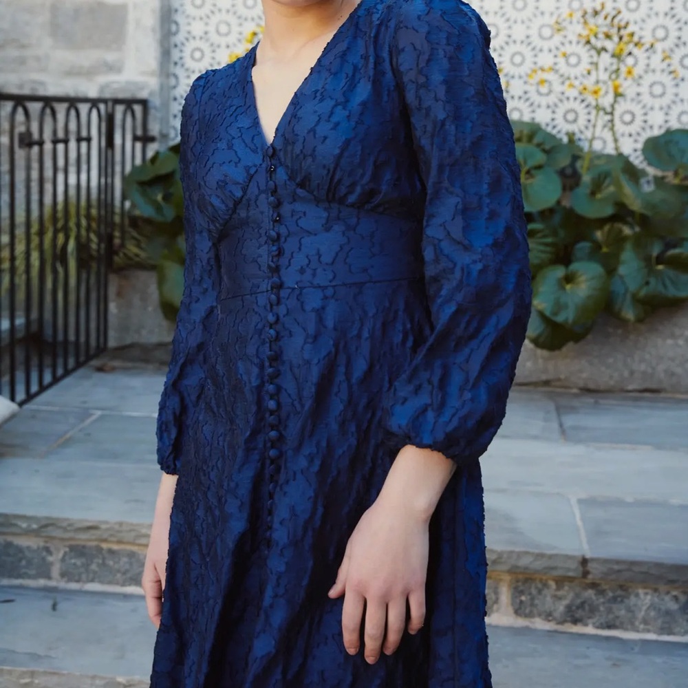 Abbey Glass Brookes Gown Elegant Blue Lace Maxi Dress NWT - Picture 2 of 4